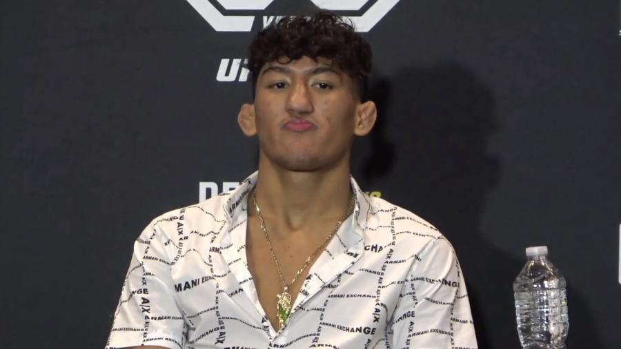 Raul Rosas Jr. répond aux critiques sur le fait d'avoir été placé sur la carte principale de l'UFC 287