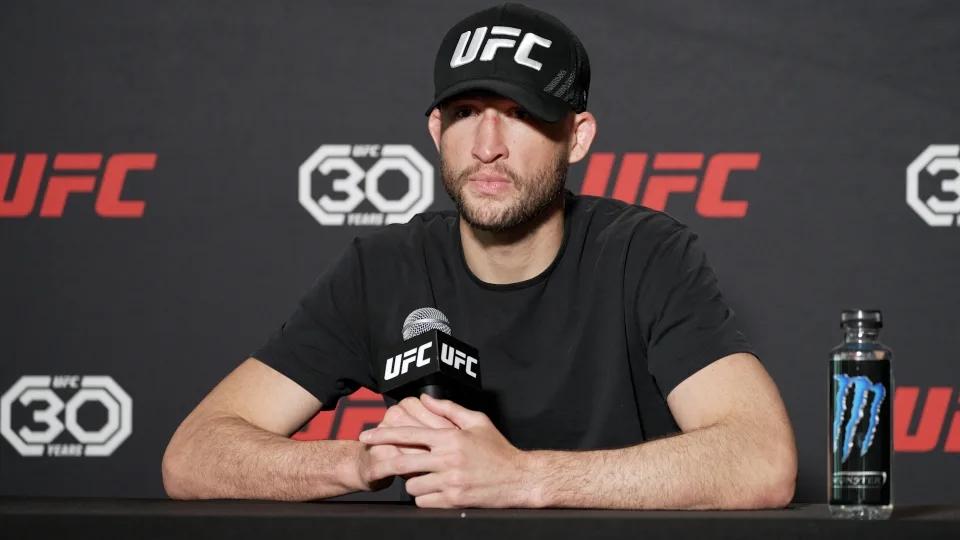 Julian Erosa compte faire un accueil plutôt brutal au nouveau venu dans l'octogone, Fernando Padilla lors de l'UFC Vegas 72