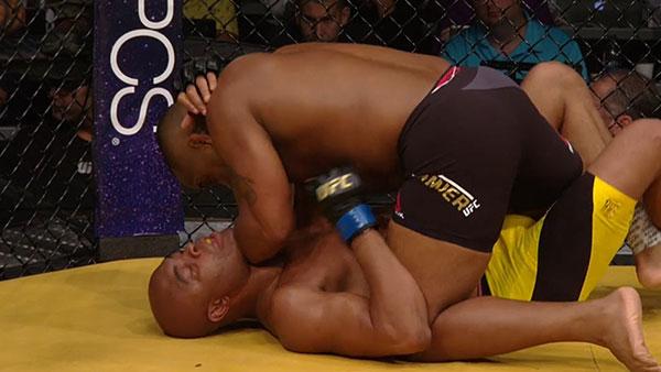 UFC 200 - Daniel Cormier contre Anderson Silva