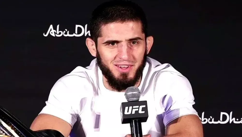 Islam Makhachev se moque du combat pour le titre “BMF” entre Dustin Poirier et Justin Gaethje : “Cette ceinture est pour les clochards”