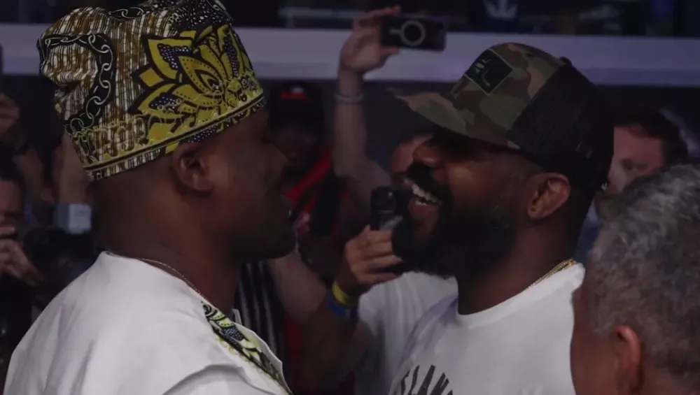 Regardez le face à face entre Jon Jones et Francis Ngannou lors du PFL 5