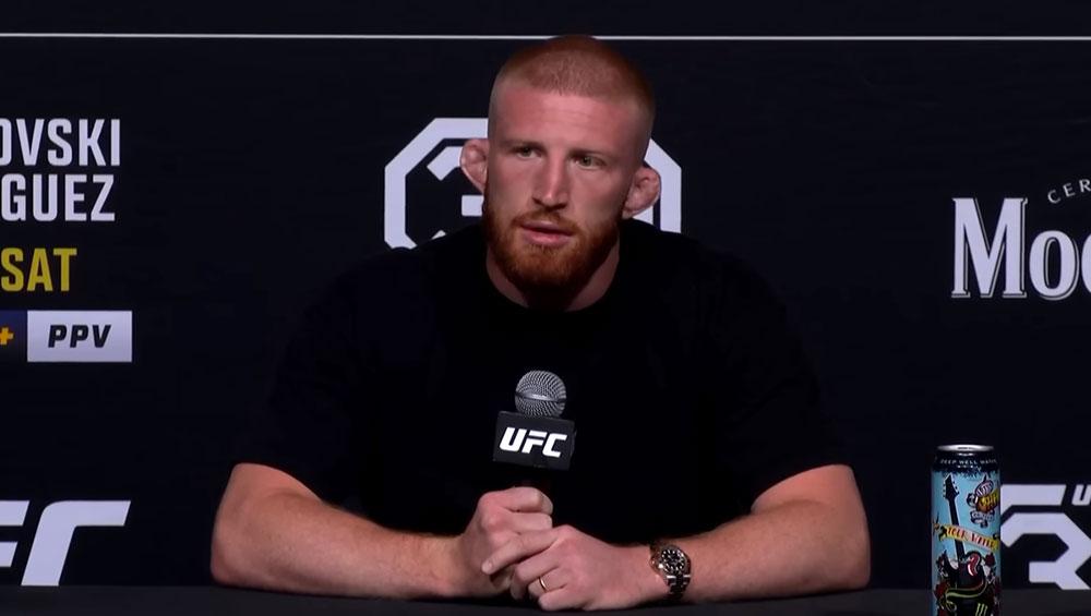 Bo Nickal se dit à l'aise avec les cotes de paris : “Les calculs sont justes” | UFC 290