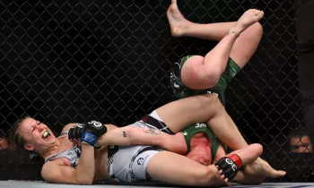 Julija Stoliarenko soumet Molly McCann en moins de deux minutes | UFC on ESPN+ 82