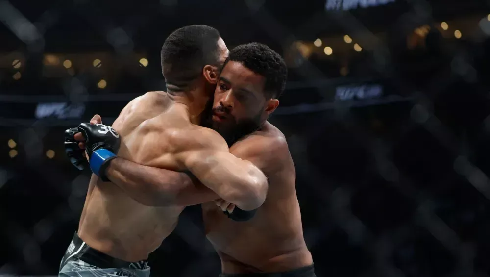 Gabriel Bonfim soumet Trevin Giles avec une guillotine en un peu plus de 1 minute | UFC 291