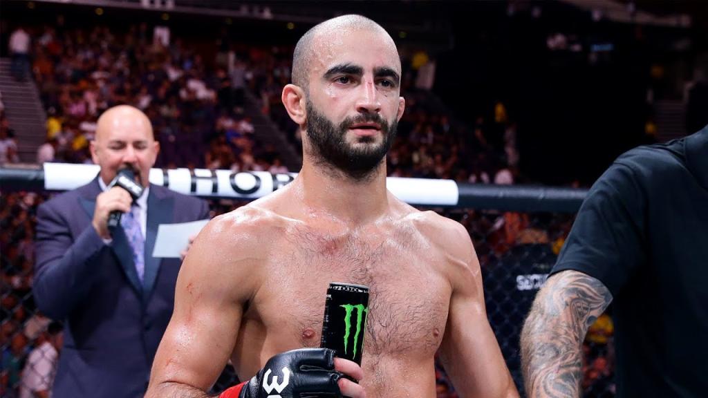 Giga Chikadze l'emporte par décision sur Alex Caceres après une pause de 18 mois | UFC on ESPN+ 83