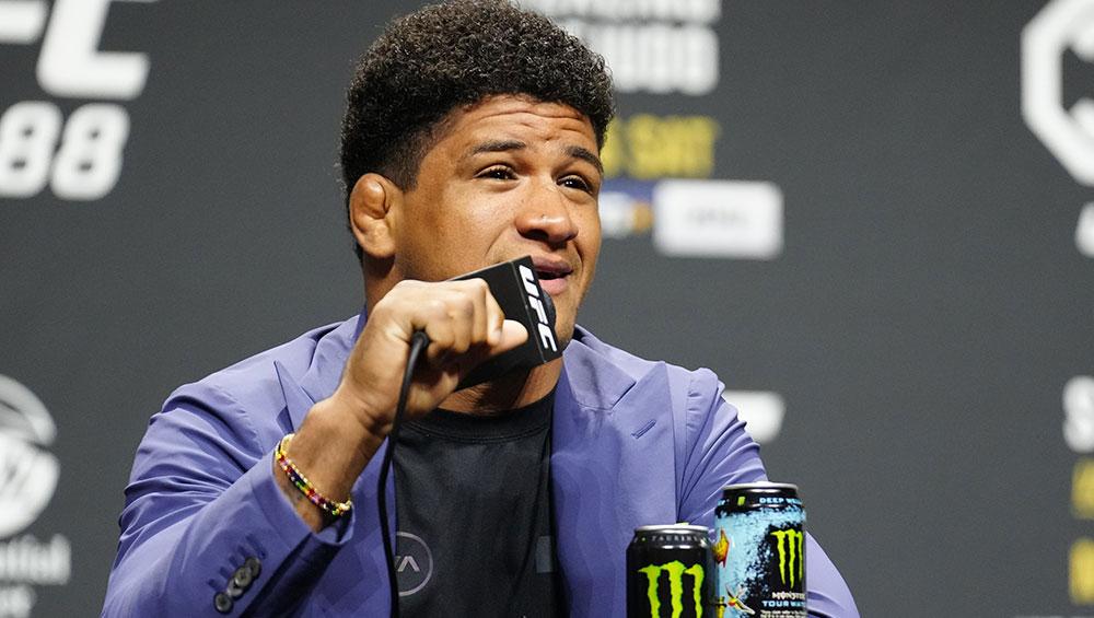 Gilbert Burns : Ce sera une longue nuit pour Khamzat si Borrachinha parvient à contrer ses tentatives de takedown | UFC 294