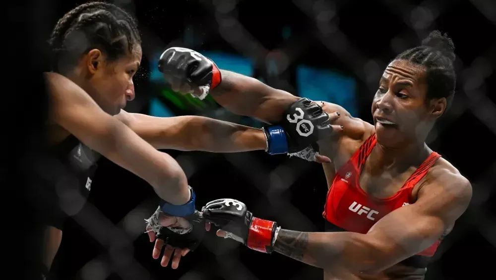 Jacqueline Cavalcante bat Zarah Fairn par décision | UFC Paris