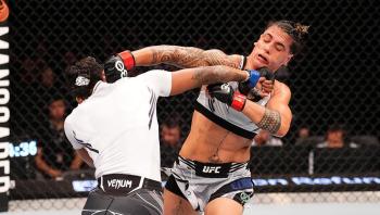Nora Cornolle bat Joselyne Edwards par décision unanime | UFC Paris
