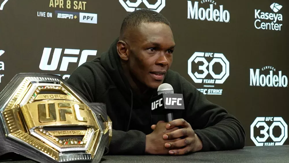 Israel Adesanya explique pourquoi il soutient Khamzat Chimaev à l'UFC 294