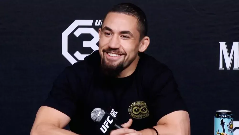 Robert Whittaker pense que Tony Ferguson peut battre le surcoté Paddy Pimblett