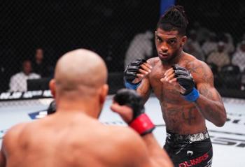 Sedriques Dumas s’impose par décision unanime  | UFC 294