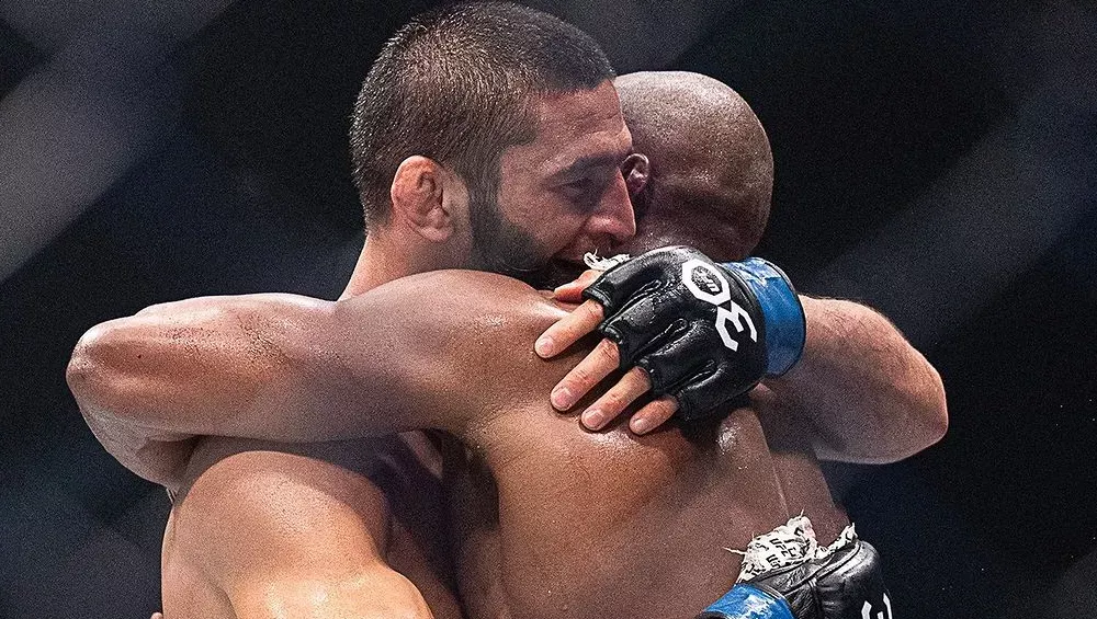 Khamzat Chimaev et Kamaru Usman se sont affrontés dans un combat compétitif  | UFC 294