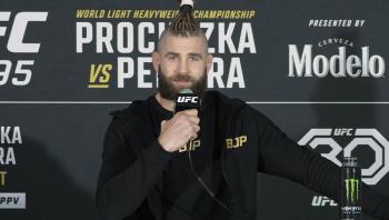 Jiri Prochazka revient avec une concentration maximum pour son combat pour le titre contre Alex Pereira | UFC 295