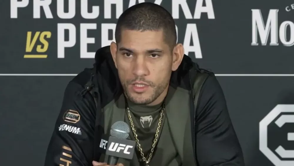 Alex Pereira renonce au retour en poids moyen de l'UFC : “Cela a affecté mon corps” | UFC 295