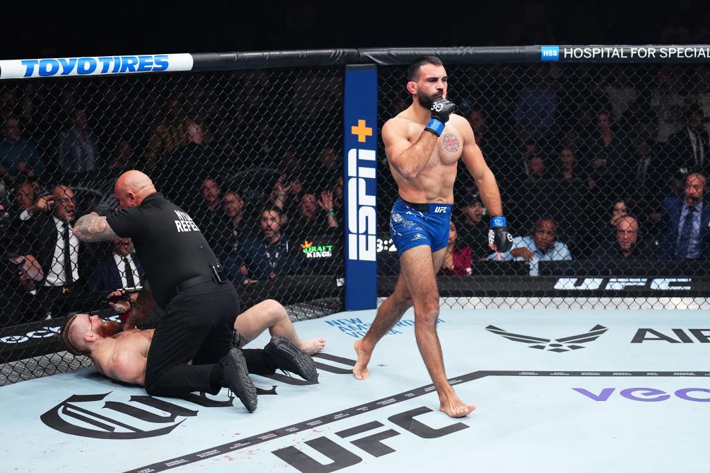 Benoit Saint-Denis s'impose par TKO contre Matt Frevola | UFC 295