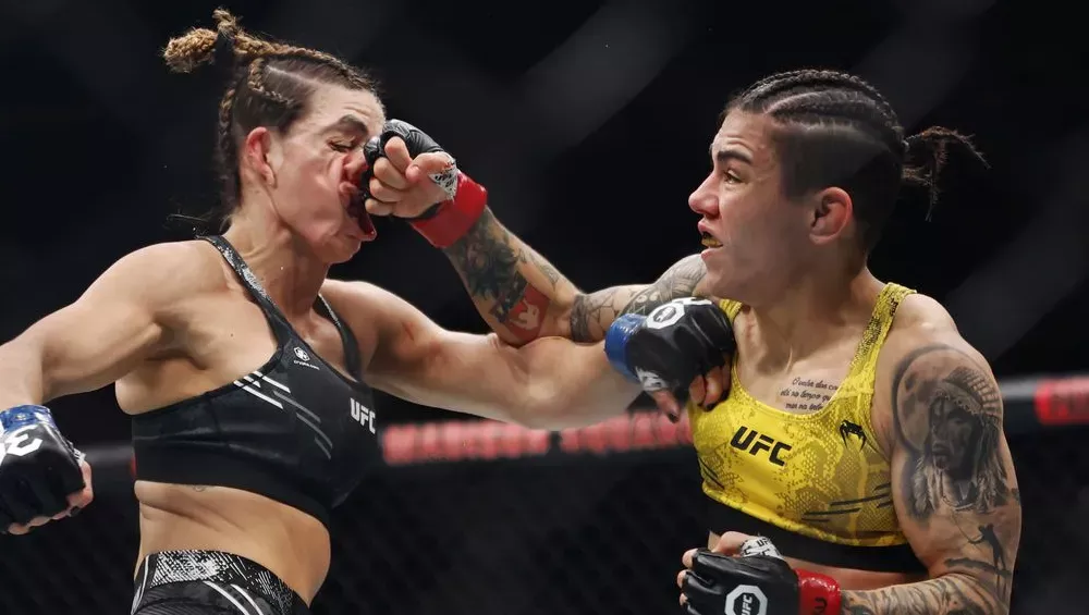 Matt Brown donne des conseils à Mackenzie Dern après son épouvantable performance lors de l’UFC 295