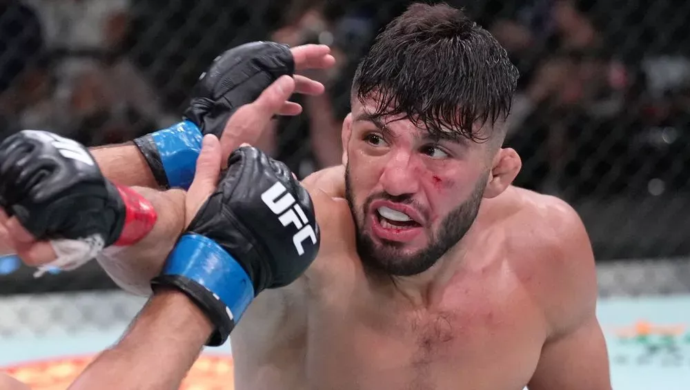Arman Tsarukyan pense qu'il doit mettre KO Beneil Dariush pour obtenir une chance de titre | UFC on ESPN 52
