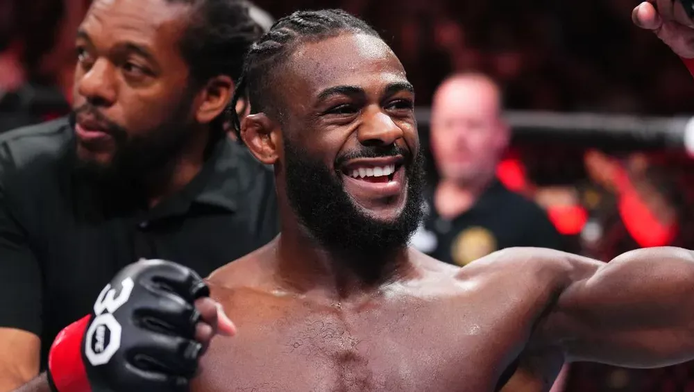 Aljamain Sterling vise l’UFC 299 et évoque un combat contre Max Holloway