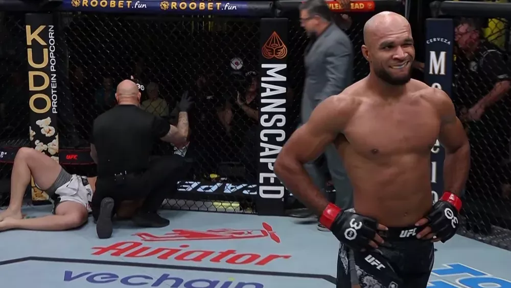 Christian Leroy Duncan l'emporte par TKO à 4:24 du Round 2 | UFC on ESPN+ 90