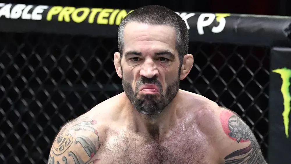 Matt Brown : Jiri Prochazka a montré de “l'humilité” envers l'arrêt à l'UFC 295, mais “c'était clairement prématuré”