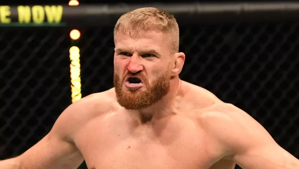 Jan Blachowicz explique pourquoi il a qualifié Alex Pereira de “fourbe” après sa victoire à l'UFC 295