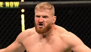 Jan Blachowicz explique pourquoi il a qualifié Alex Pereira de “fourbe” après sa victoire à l'UFC 295