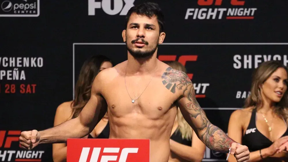 Le champion poids mouche de l'UFC, Alexandre Pantoja, ne sous-estime pas Brandon Royval | UFC 296