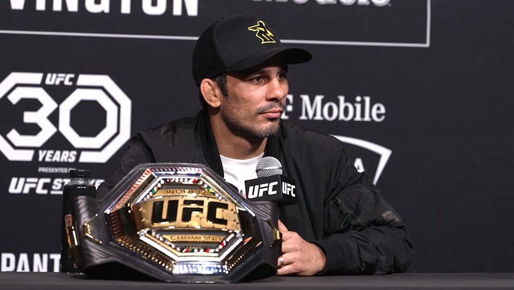 Alexandre Pantoja vise à être un champion modèle : “Je ne suis pas dans une émission de télé-réalité” | UFC 296