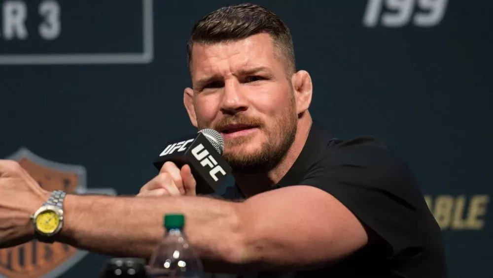 Michael Bisping met en garde Jon Jones sur la “discours éternelle” qui existera s'il ne combat pas Tom Aspinall