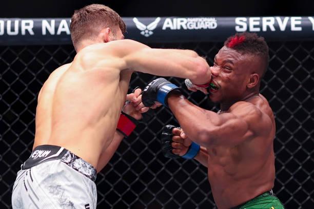 Première victoire éclatante pour Oban Elliott à l'UFC : Le Gallois s'impose avec autorité | UFC 298