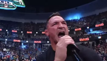 Michael Chandler fait une incroyable promotion sur Conor McGregor en direct sur WWE Monday Night RAW