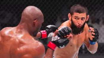 Khamzat Chimaev vise un retour lors de l'UFC Arabie Saoudite et révèle pourquoi il a refusé l'UFC 300