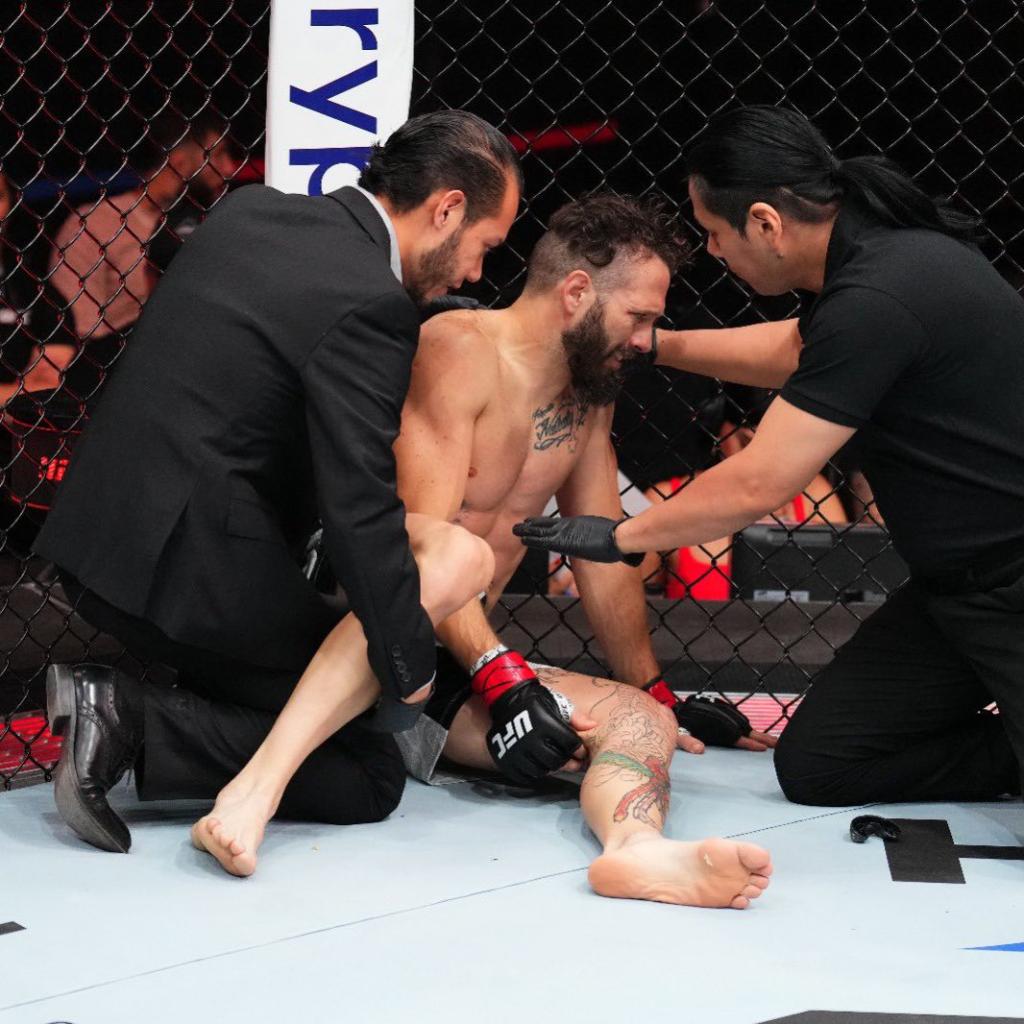 Sur blessure, Muhammad Naimov s'impose par TKO contre Erik Silva | UFC Mexico City