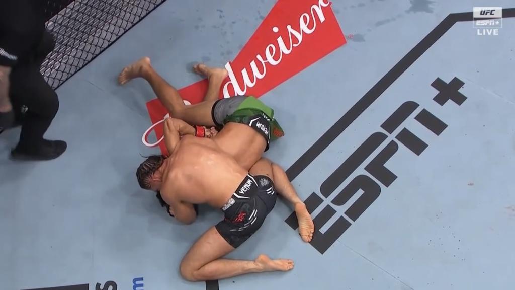 Après trois ans d'absence, Ortega fait un retour impressionnant en battant Rodriguez | UFC Mexico City