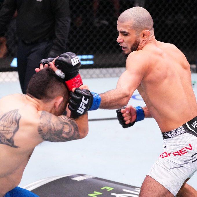 Performance solide de Muhammad Mokaev qui s’impose par décision unanime sur Alex Perez | UFC on ESPN+ 96