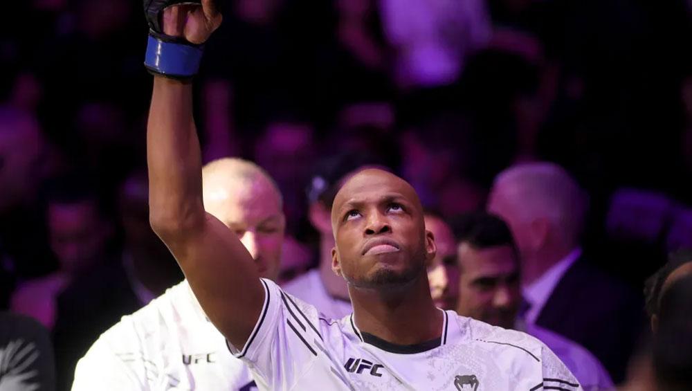 Michael Page révèle que l'UFC a rejeté le plan original pour son entrée | UFC 299