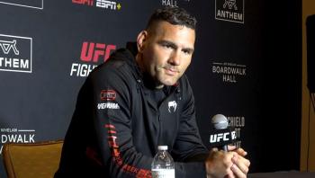 L'ancien champion de l'UFC Chris Weidman a envisagé la retraite, mais il a encore “beaucoup à offrir” | UFC on ESPN 54