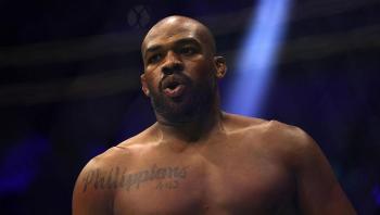 Jon Jones répond aux accusations d'agression et de menaces de mort