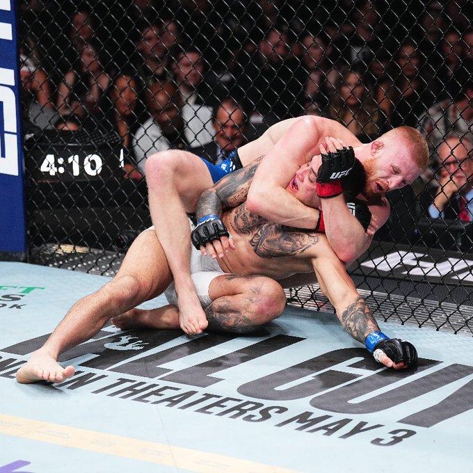 Bo Nickal poursuit son ascension avec une victoire convaincante par soumission contre Cody Brundage | UFC 300