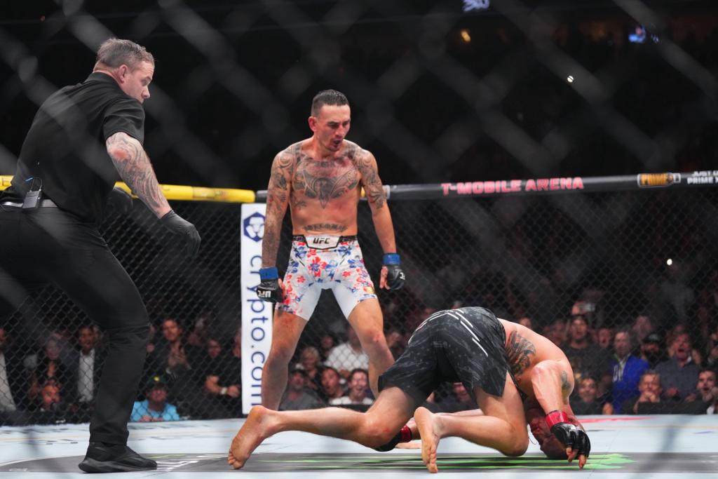 Max Holloway assomme Justin Gaethje et décroche le titre BMF | UFC 300