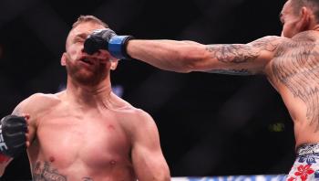 Max Holloway assomme Justin Gaethje et décroche le titre BMF | UFC 300