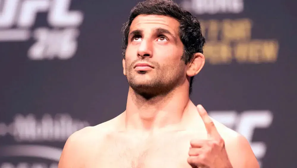 L'absence prolongée de Beneil Dariush due à des traumatismes crâniens répétés, selon son coach