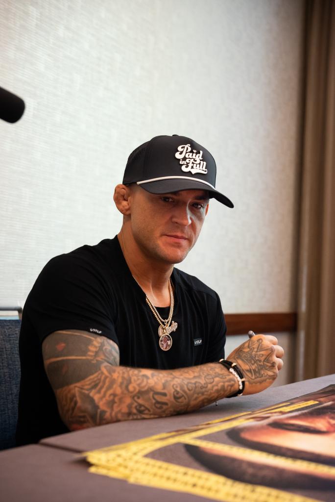 Signature des posters de l’UFC 302 | Newark