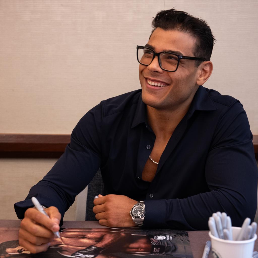 Signature des posters de l’UFC 302 | Newark