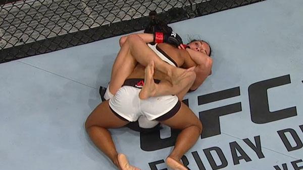 UFC 206 - Valerie Letourneau contre Viviane Pereira