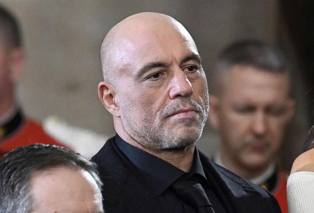 UFC 314 : Joe Rogan critique vivement l’arbitre après l’arrêt controversé du combat Ige contre Woodson | Miami