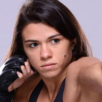 Claudia Gadelha Claudinha