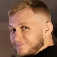 Artem Frolov 