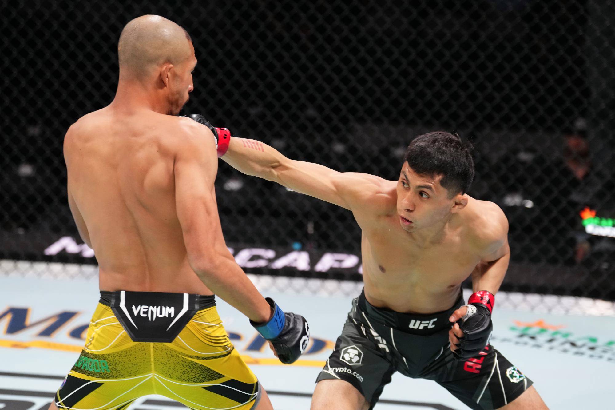 UFC on ESPN 43 - Vinicius Salvador vs Victor Altamirano
