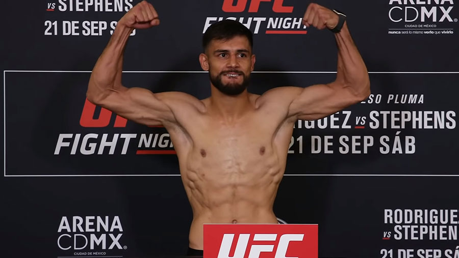 Yair Rodriguez contre Jeremy Stephens